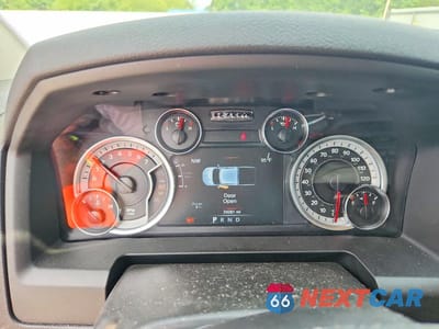 Zdjęcie 9 z 12 samochodu: 2023 RAM 1500 CLASSIC TRADESMAN VIN:3C6RR7KG9PG562962 - miniatura