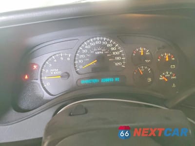 Zdjęcie 9 z 12 samochodu: 2005 CHEVROLET SILVERADO C1500 VIN:1GCEC19V05Z149903 - miniatura