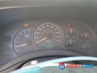 Zdjęcie 9 z 13 samochodu: 2002 CHEVROLET SUBURBAN C1500 VIN:3GNEC16T92G343741 - miniatura