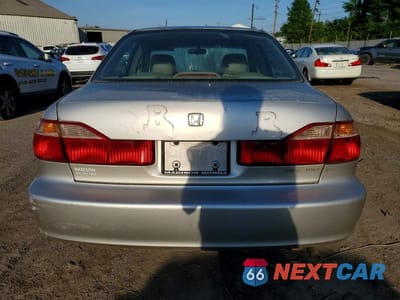 Zdjęcie 6 z 12 samochodu: 1998 HONDA ACCORD EX VIN:1HGCG6672WA257360 - miniatura