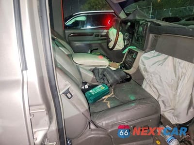 Zdjęcie 13 z 14 samochodu: 2005 CADILLAC ESCALADE LUXURY VIN:1GYEC63TX5R180946 - miniatura