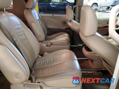 Zdjęcie 11 z 14 samochodu: 2011 TOYOTA SIENNA XLE 7-PASSENGER VIN:5TDDK3DC3BS010555 - miniatura