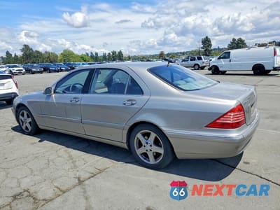 Drugie zdjęcie samochodu z przodu: 2005 MERCEDES-BENZ S 500 VIN:WDBNG75J85A442021 - miniatura