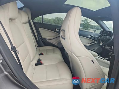 Zdjęcie 10 z 12 samochodu: 2014 MERCEDES-BENZ CLA 250 VIN:WDDSJ4EB6EN043703 - miniatura