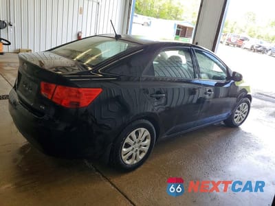 Trzecie zdjęcie samochodu z tyłu: 2012 KIA FORTE EX VIN:KNAFU4A20C5636427 - miniatura