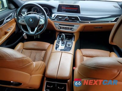 Zdjęcie 8 z 13 samochodu: 2019 BMW 750 I VIN:WBA7F0C55KGM24902 - miniatura