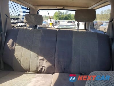 Zdjęcie 10 z 14 samochodu: 2002 TOYOTA 4RUNNER SR5 VIN:JT3GN86R020255453 - miniatura