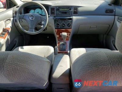 Zdjęcie 8 z 12 samochodu: 2004 TOYOTA COROLLA LE VIN:2T1BR32E84C279248 - miniatura