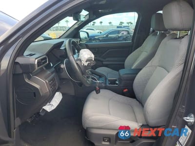 Zdjęcie 7 z 13 samochodu: 2025 TOYOTA TACOMA SR5 VIN:3TMKB5FN2SM038669 - miniatura