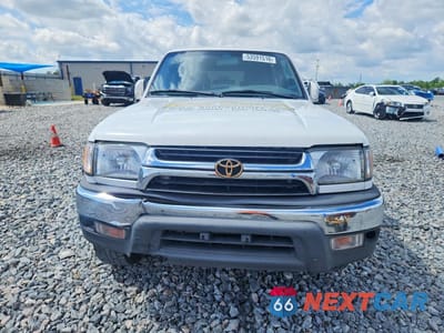Piąte zdjęcie samochodu w środku: 2001 TOYOTA 4RUNNER SR5 VIN:JT3GN86R610216476 - miniatura