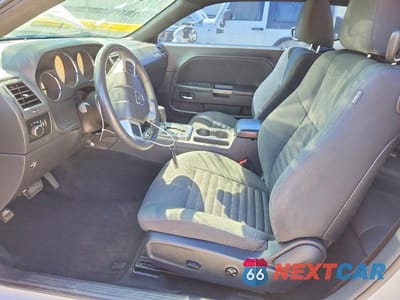 Zdjęcie 7 z 12 samochodu: 2014 DODGE CHALLENGER SXT VIN:2C3CDYAG4EH111637 - miniatura