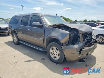 Czwarte zdjęcie samochodu z boku: 2014 GMC YUKON XL DENALI VIN:1GKS2MEF7ER239480 - miniatura