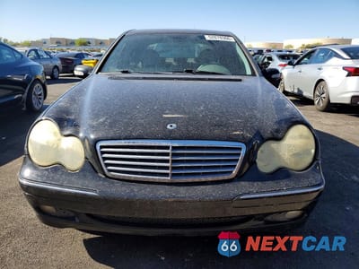 Piąte zdjęcie samochodu w środku: 2002 MERCEDES-BENZ C 240 VIN:WDBRF61J42F135982 - miniatura
