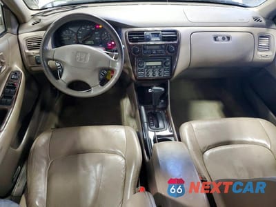 Zdjęcie 8 z 12 samochodu: 2000 HONDA ACCORD EX VIN:1HGCG165XYA018773 - miniatura