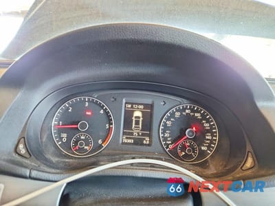 Zdjęcie 9 z 12 samochodu: 2015 VOLKSWAGEN PASSAT SE VIN:1VWBV7A3XFC057788 - miniatura