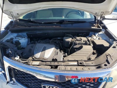 Zdjęcie 11 z 12 samochodu: 2011 KIA SORENTO EX VIN:5XYKU4A27BG016259 - miniatura