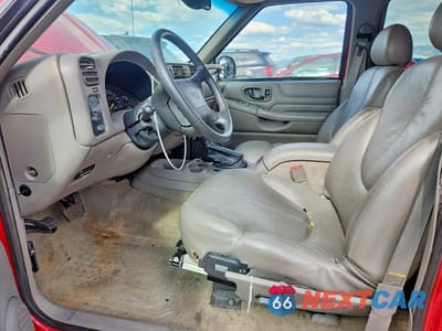Zdjęcie 7 z 12 samochodu: 1998 GMC JIMMY VIN:1GKDT13W2W2528140 - miniatura