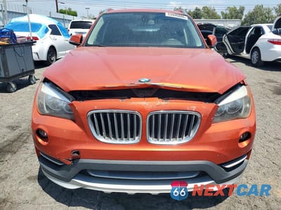 Piąte zdjęcie samochodu w środku: 2015 BMW X1 SDRIVE28I VIN:WBAVM1C5XFV314478 - miniatura