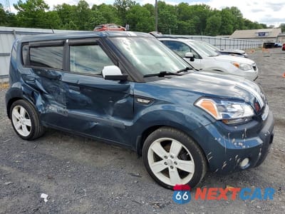 Czwarte zdjęcie samochodu z boku: 2010 KIA SOUL + VIN:KNDJT2A2XA7072856 - miniatura