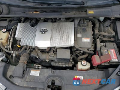 Zdjęcie 11 z 12 samochodu: 2018 TOYOTA PRIUS THREE VIN:JTDKARFU9J3554724 - miniatura