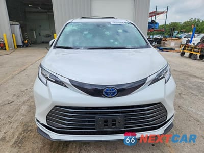 Piąte zdjęcie samochodu w środku: 2024 TOYOTA SIENNA LIMITED 7-PASSENGER VIN:5TDZRKEC2RS209214 - miniatura