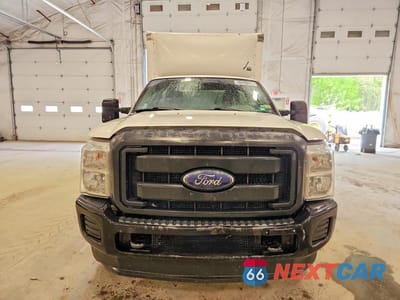 Piąte zdjęcie samochodu w środku: 2015 FORD F250 SUPER DUTY BOX TRUCK VIN:1FDBF2B6XFEA47578 - miniatura