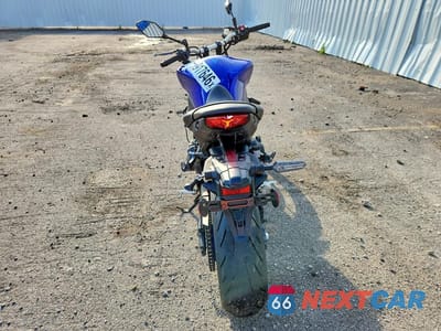 Czwarte zdjęcie samochodu z boku: 2022 YAMAHA MT09 VIN:JYARN71E7NA003020 - miniatura