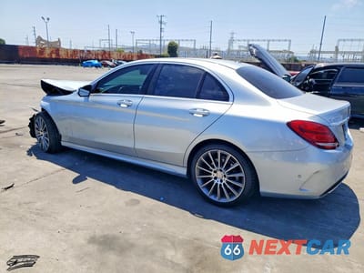 Drugie zdjęcie samochodu z przodu: 2015 MERCEDES-BENZ C 400 4MATIC VIN:55SWF6GBXFU025628 - miniatura