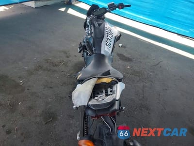Zdjęcie 6 z 8 samochodu: 2020 YAMAHA MT07 C VIN:JYARM27Y0LA001646 - miniatura