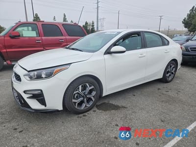 2021 KIA FORTE LXS 3KPF24AD2ME294527 - główne zdjęcie licytacji z USA - miniatura