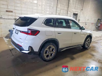 Trzecie zdjęcie samochodu z tyłu: 2026 BMW X1 XDRIVE28I VIN:WBX73EF0XT5628023 - miniatura