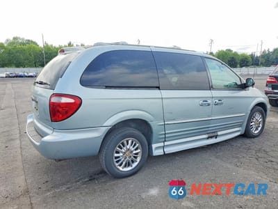 Trzecie zdjęcie samochodu z tyłu: 2002 CHRYSLER TOWN & COUNTRY LIMITED VIN:2C8GP64L82R550488 - miniatura