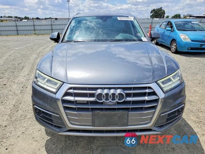 Piąte zdjęcie samochodu w środku: 2019 AUDI Q5 PRESTIGE VIN:WA1CNAFY3K2034856 - miniatura