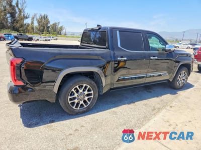 Trzecie zdjęcie samochodu z tyłu: 2022 TOYOTA TUNDRA 1794 EDITION VIN:5TFMA5DB8NX016100 - miniatura