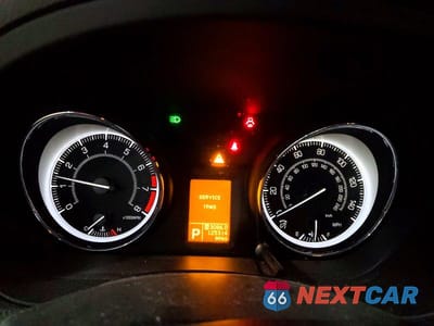 Zdjęcie 9 z 12 samochodu: 2011 SUZUKI KIZASHI S VIN:JS2RF9A19B6110262 - miniatura