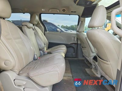 Zdjęcie 11 z 13 samochodu: 2014 TOYOTA SIENNA XLE 8-PASSENGER VIN:5TDYK3DC4ES524078 - miniatura