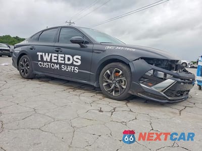 Czwarte zdjęcie samochodu z boku: 2024 HYUNDAI SONATA SEL VIN:KMHL64JA1RA370113 - miniatura