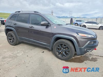 Czwarte zdjęcie samochodu z boku: 2015 JEEP CHEROKEE TRAILHAWK VIN:1C4PJMBS8FW787075 - miniatura