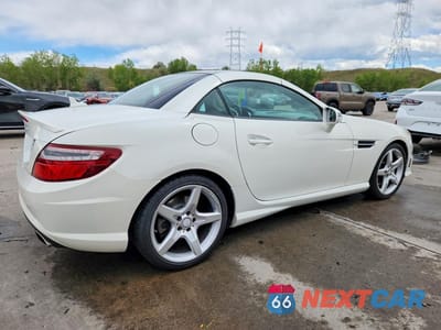 Trzecie zdjęcie samochodu z tyłu: 2014 MERCEDES-BENZ SLK 350 VIN:WDDPK5HA4EF088161 - miniatura