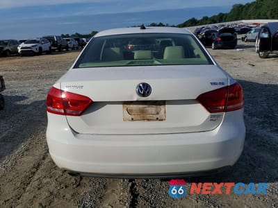Zdjęcie 6 z 12 samochodu: 2014 VOLKSWAGEN PASSAT SE VIN:1VWBS7A38EC100824 - miniatura