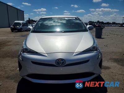 Piąte zdjęcie samochodu w środku: 2018 TOYOTA PRIUS TWO VIN:JTDKBRFU7J3060925 - miniatura