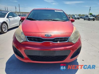 Piąte zdjęcie samochodu w środku: 2013 KIA RIO 5-DOOR VIN:KNADN5A34D6123695 - miniatura