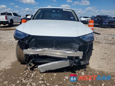 Piąte zdjęcie samochodu w środku: 2023 AUDI Q5 PREMIUM 45 VIN:WA1GAAFY2P2157746 - miniatura