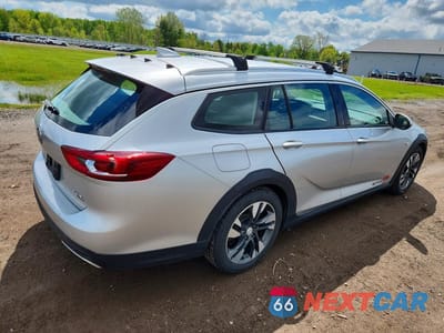Trzecie zdjęcie samochodu z tyłu: 2018 BUICK REGAL TOURX PREFERRED VIN:W04GU8SX9J1159360 - miniatura