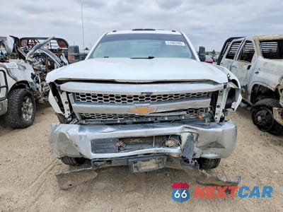 Piąte zdjęcie samochodu w środku: 2019 CHEVROLET SILVERADO K3500 VIN:1GB4KVCGXKF221787 - miniatura