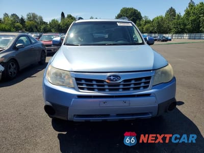 Piąte zdjęcie samochodu w środku: 2012 SUBARU FORESTER 2.5X PREMIUM VIN:JF2SHADC8CH438350 - miniatura