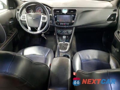 Zdjęcie 8 z 12 samochodu: 2013 CHRYSLER 200 VIN:1C3CCBCG7DN571006 - miniatura