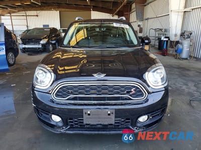 Piąte zdjęcie samochodu w środku: 2018 MINI COOPER S COUNTRYMAN ALL4 VIN:WMZYT5C36J3E60005 - miniatura