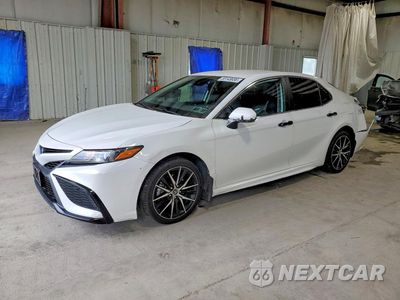 2024 TOYOTA CAMRY HYBRID SE 4T1G31AK3RU621634 - główne zdjęcie licytacji z USA - miniatura