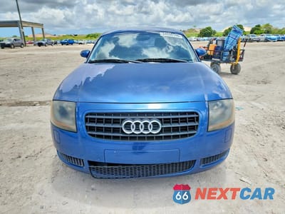 Piąte zdjęcie samochodu w środku: 2003 AUDI TT VIN:TRUSC28N631010399 - miniatura